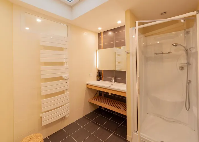 Des Valois Guest house *